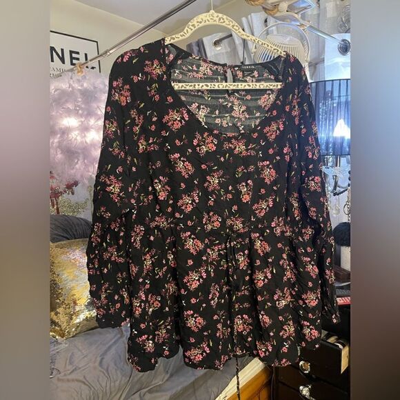 Torrid long sleeve rayon slub peplum floral blouse 3 - Picture 1 of 3